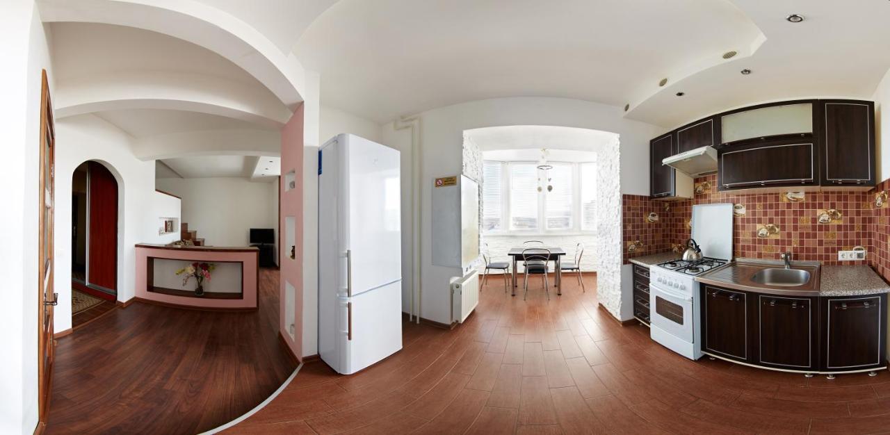 ריבנה Babylon Apartment On Bukovinskaya Street מראה חיצוני תמונה